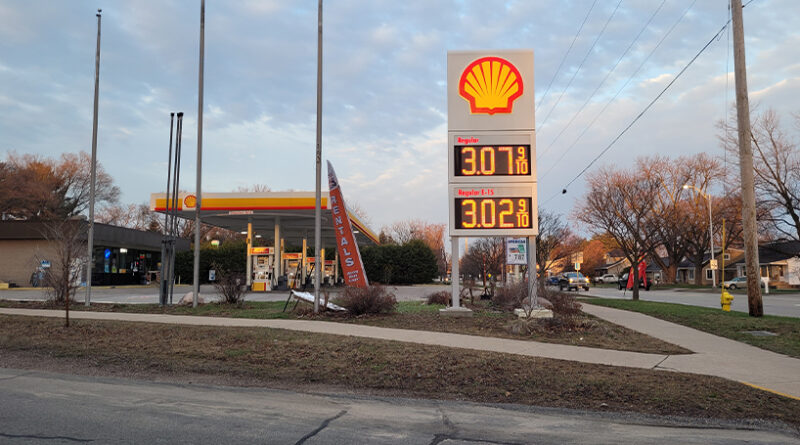 Teen arrested for Saturday burglary at Shell gas station